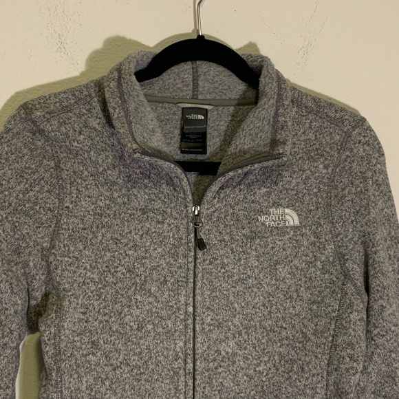 The North Face Light Gray Heather Fleece Jacket - Picture 3 of 5